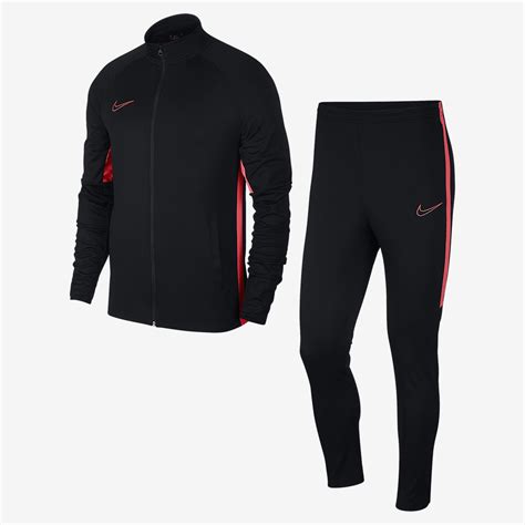 Nike trainingsanzüge kostenlos